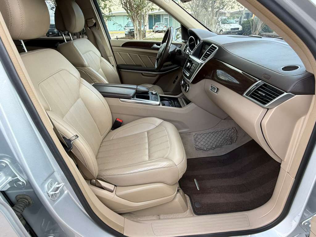 2014 Mercedes-Benz GL-Class Image 15