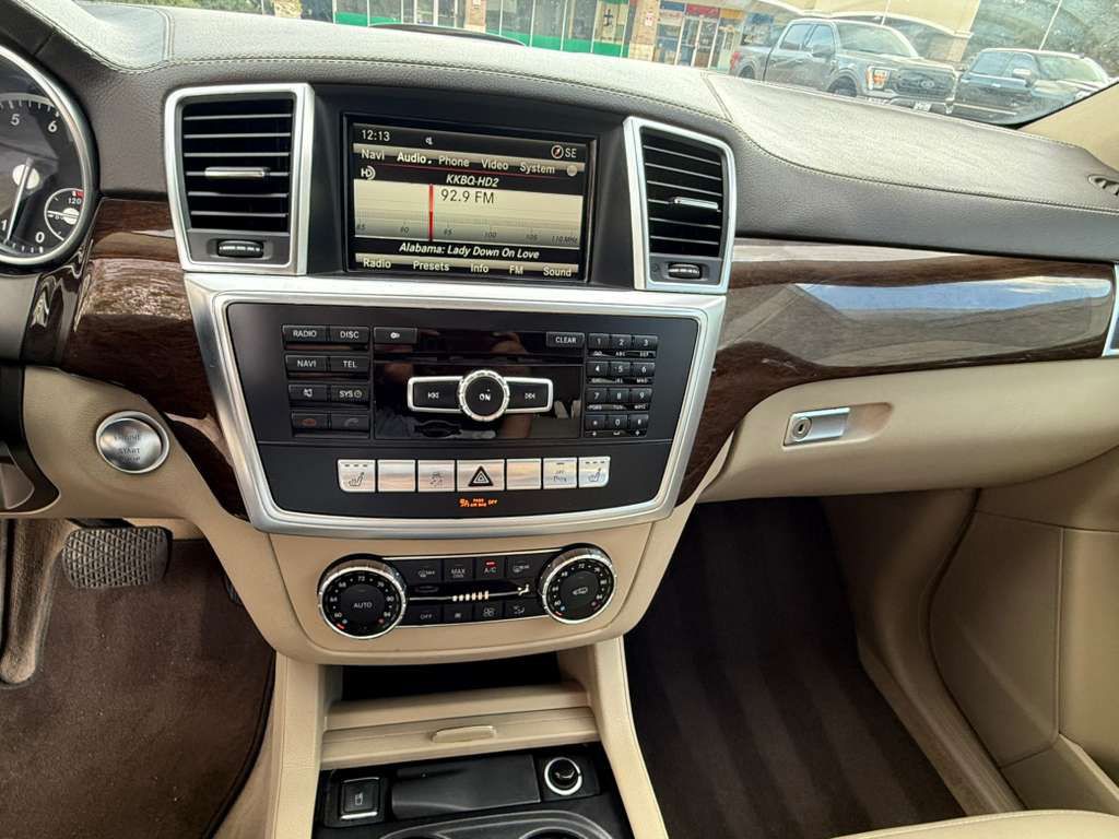 2014 Mercedes-Benz GL-Class Image 28