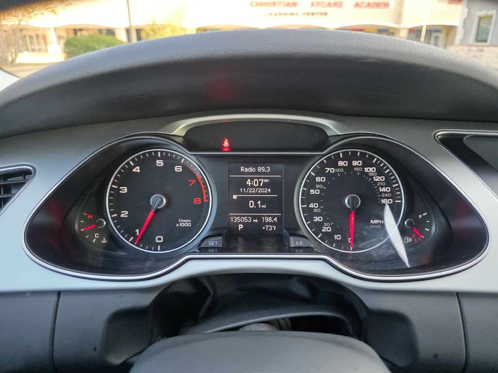 2016 Audi A4 Image 24