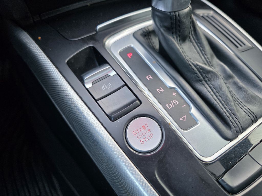 2016 Audi A4 Image 26