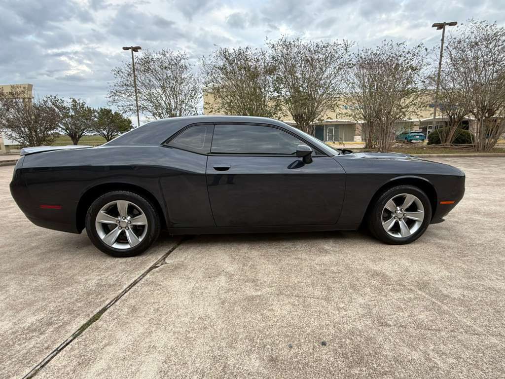 2019 Dodge Challenger Image 4