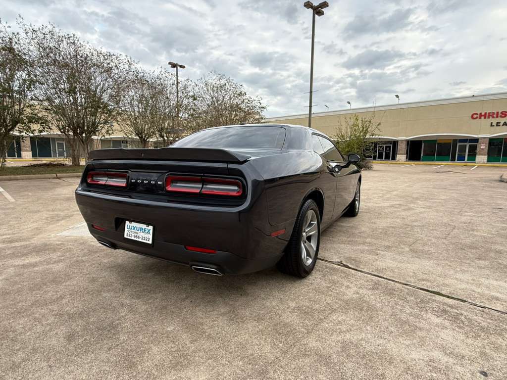 2019 Dodge Challenger Image 6