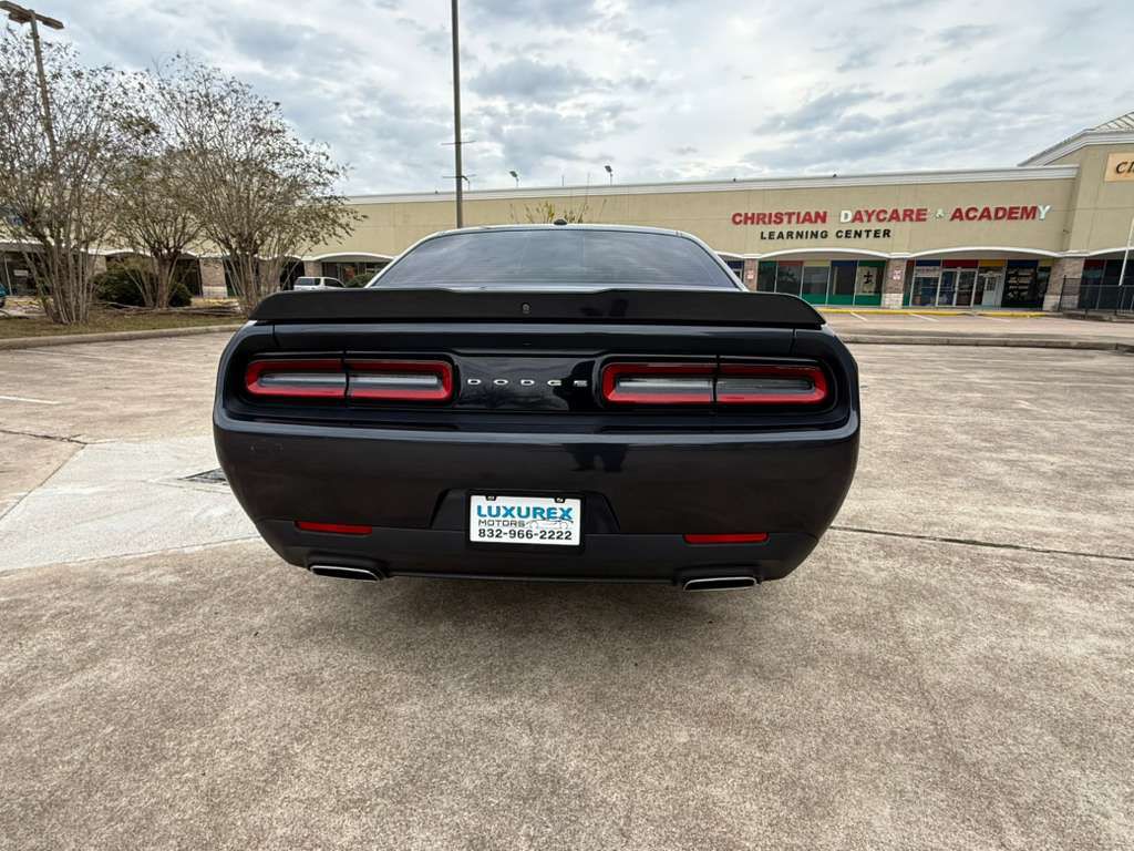 2019 Dodge Challenger Image 7