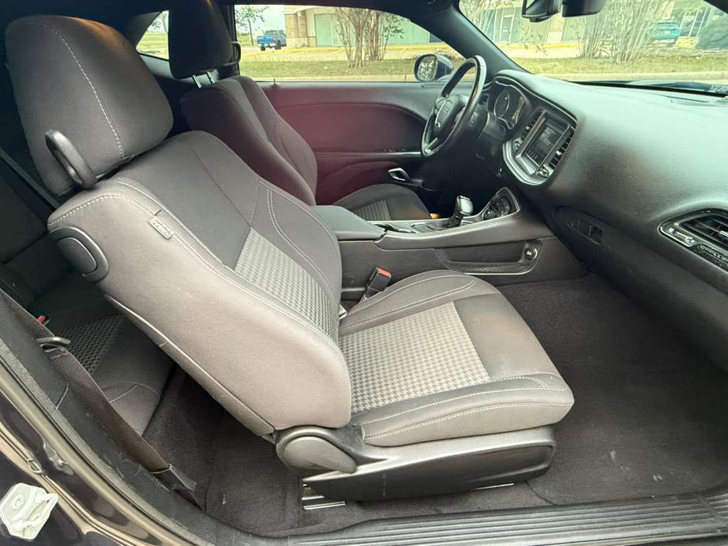 2019 Dodge Challenger Image 13