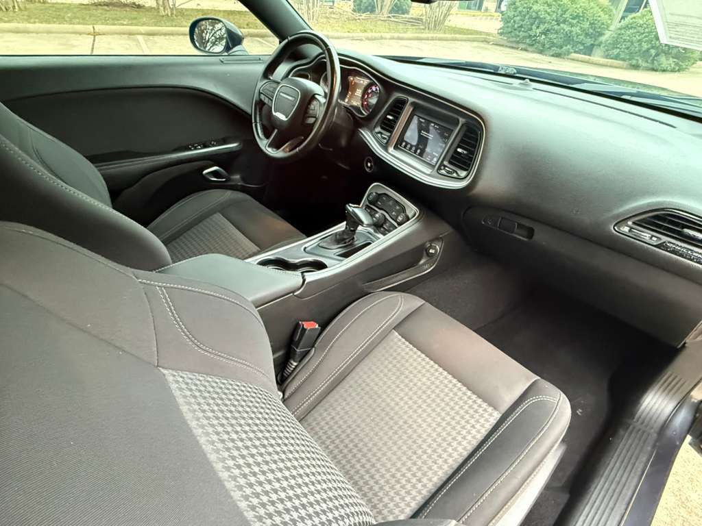 2019 Dodge Challenger Image 15