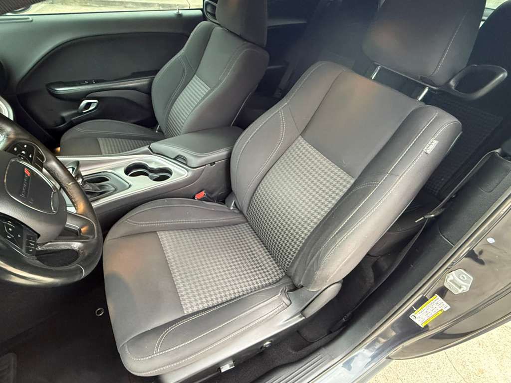 2019 Dodge Challenger Image 17