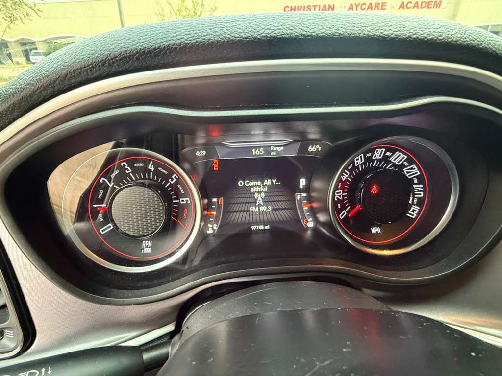 2019 Dodge Challenger Image 21