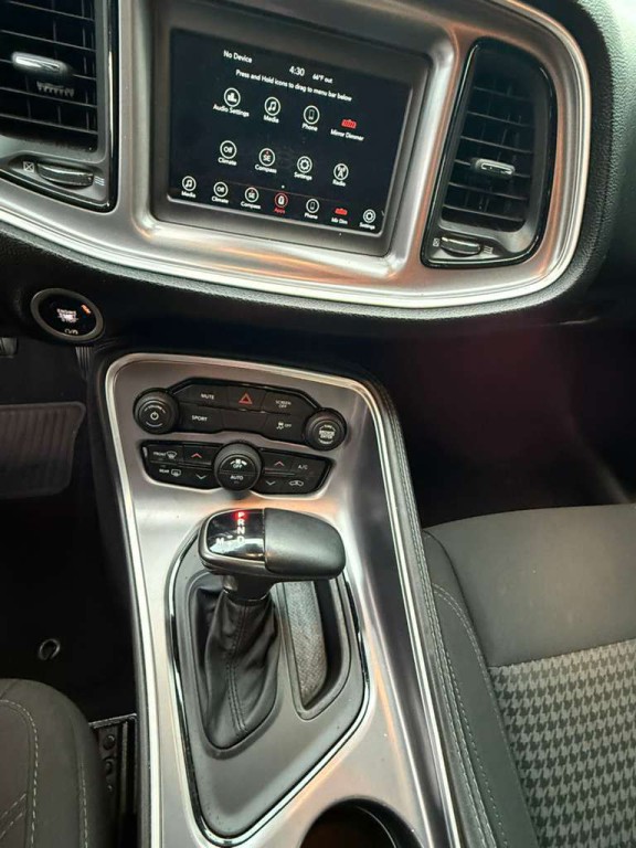 2019 Dodge Challenger Image 25