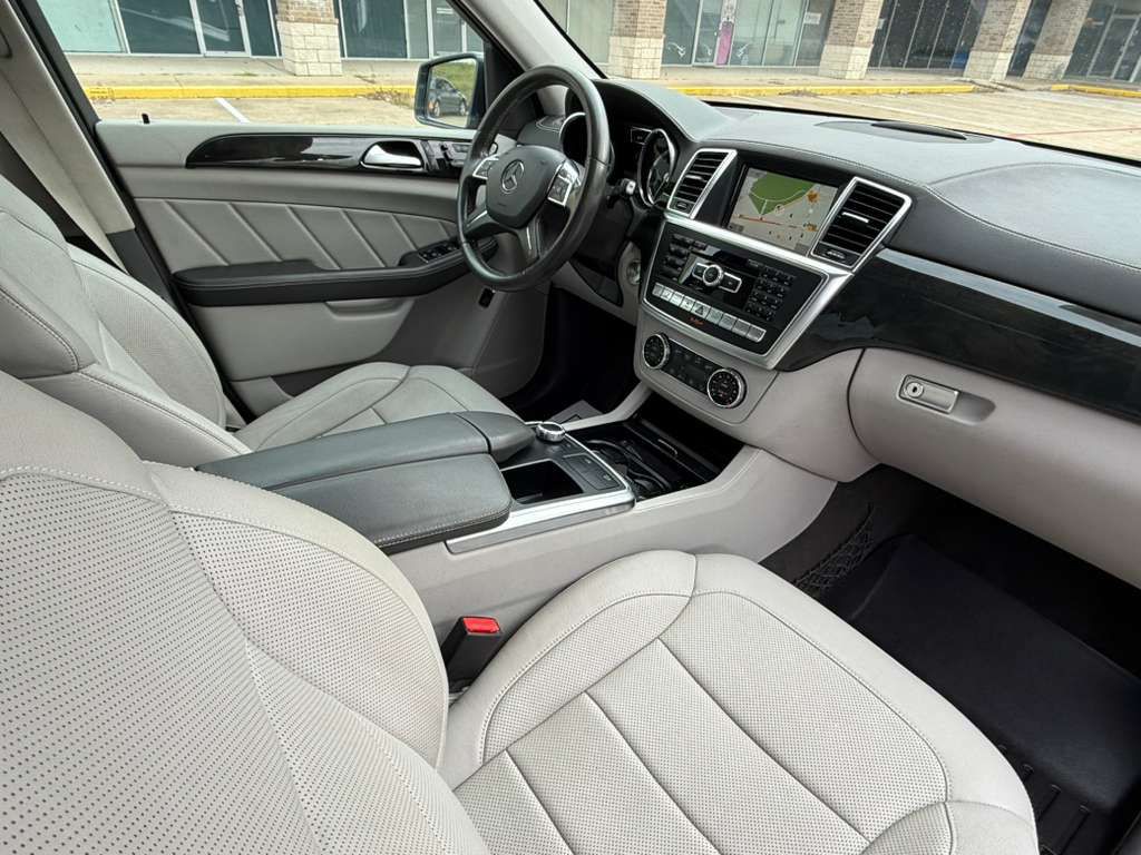 2015 Mercedes-Benz GL-Class Image 20