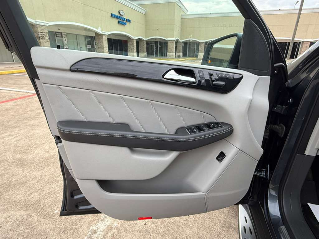 2015 Mercedes-Benz GL-Class Image 21