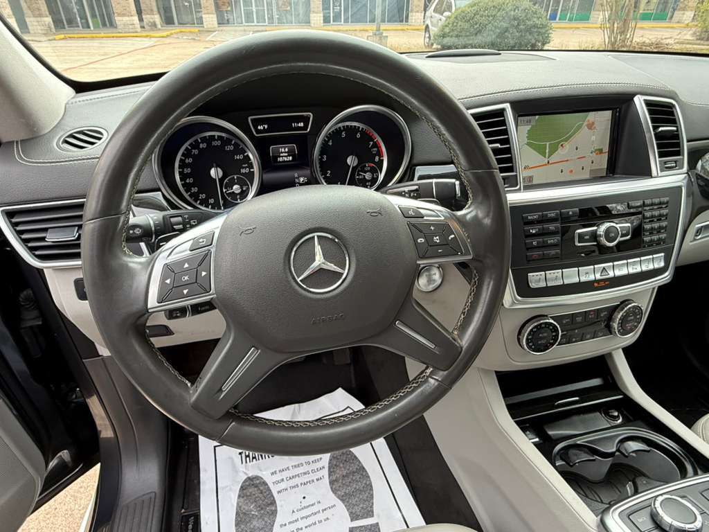 2015 Mercedes-Benz GL-Class Image 27