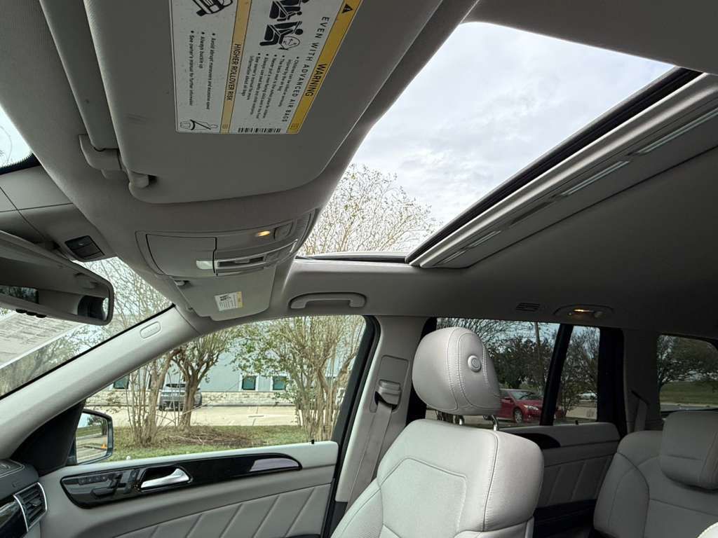 2015 Mercedes-Benz GL-Class Image 35