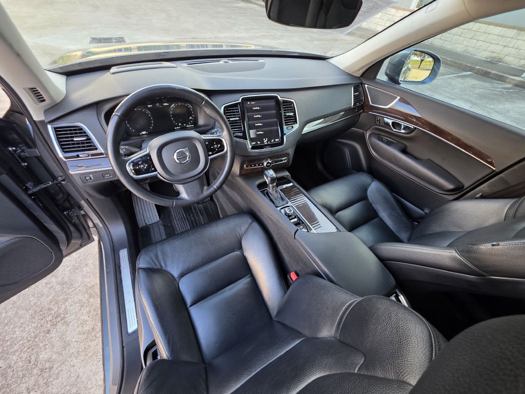 2016 Volvo XC90 Image 12