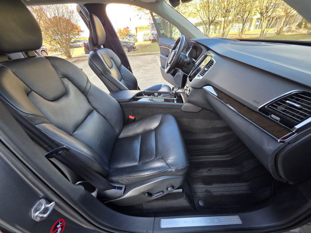 2016 Volvo XC90 Image 15