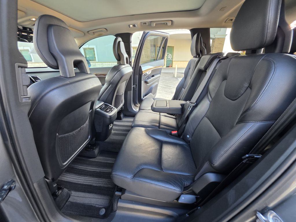 2016 Volvo XC90 Image 17