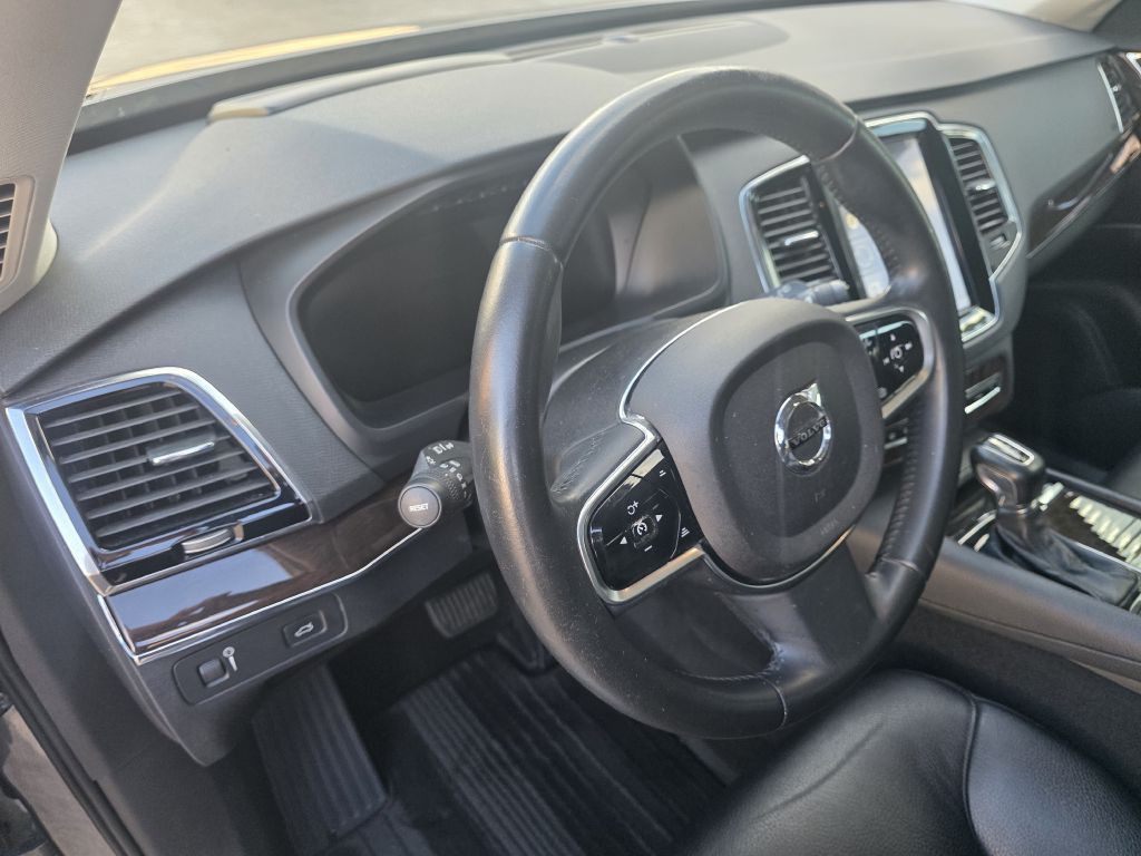 2016 Volvo XC90 Image 23