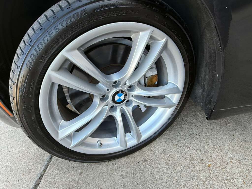 2012 BMW 7 Series Image 33