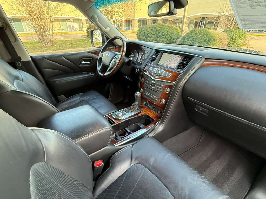 2016 INFINITI QX80 Image 16