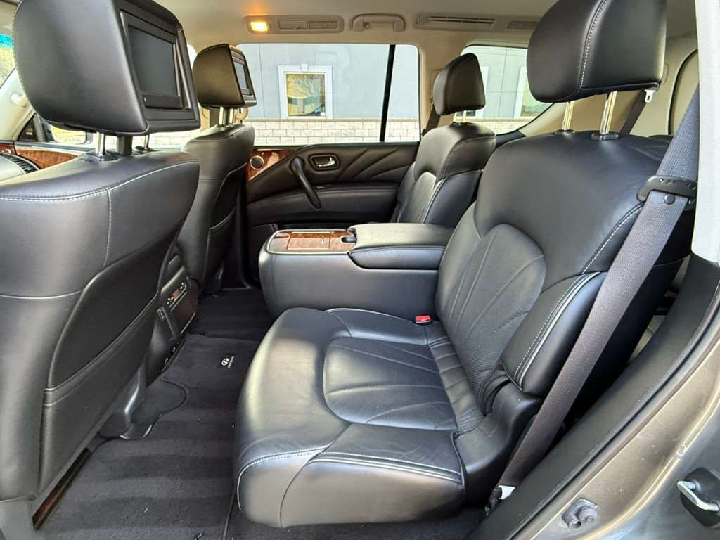 2016 INFINITI QX80 Image 21