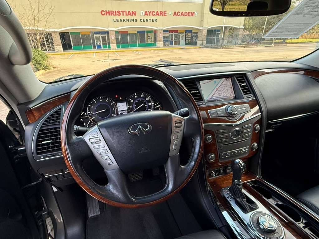 2016 INFINITI QX80 Image 25