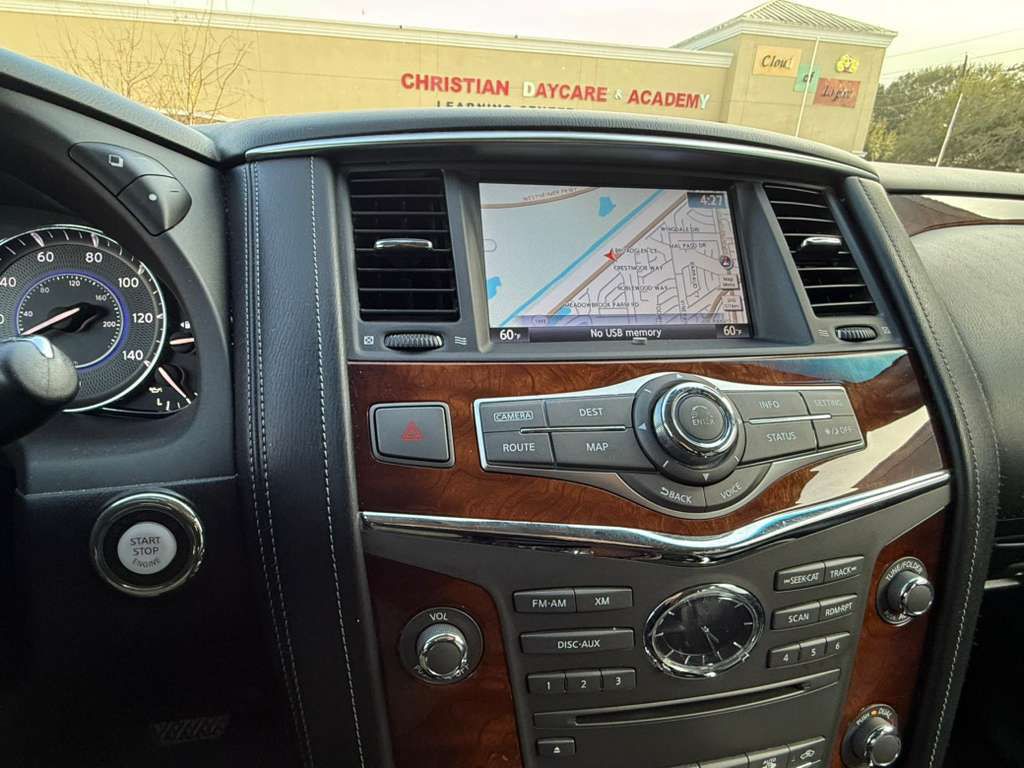 2016 INFINITI QX80 Image 27