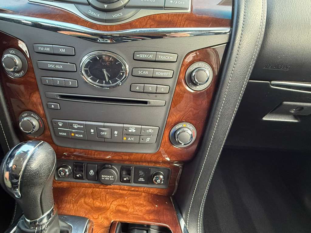 2016 INFINITI QX80 Image 29