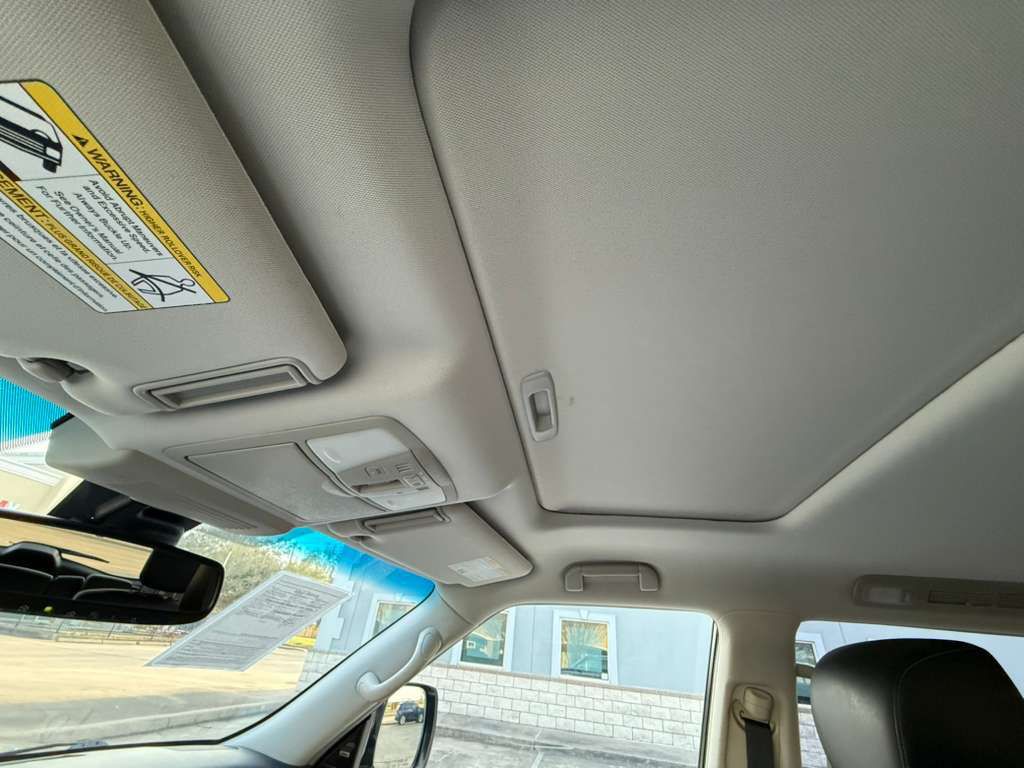 2016 INFINITI QX80 Image 30