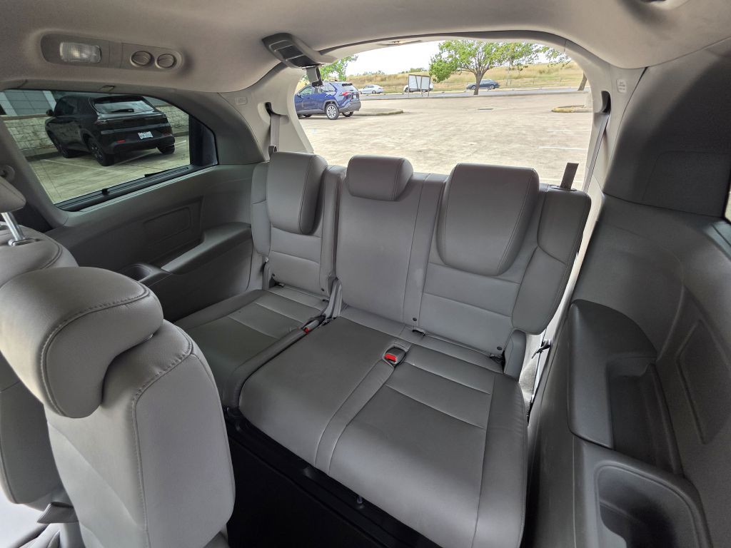2014 Honda Odyssey Image 18