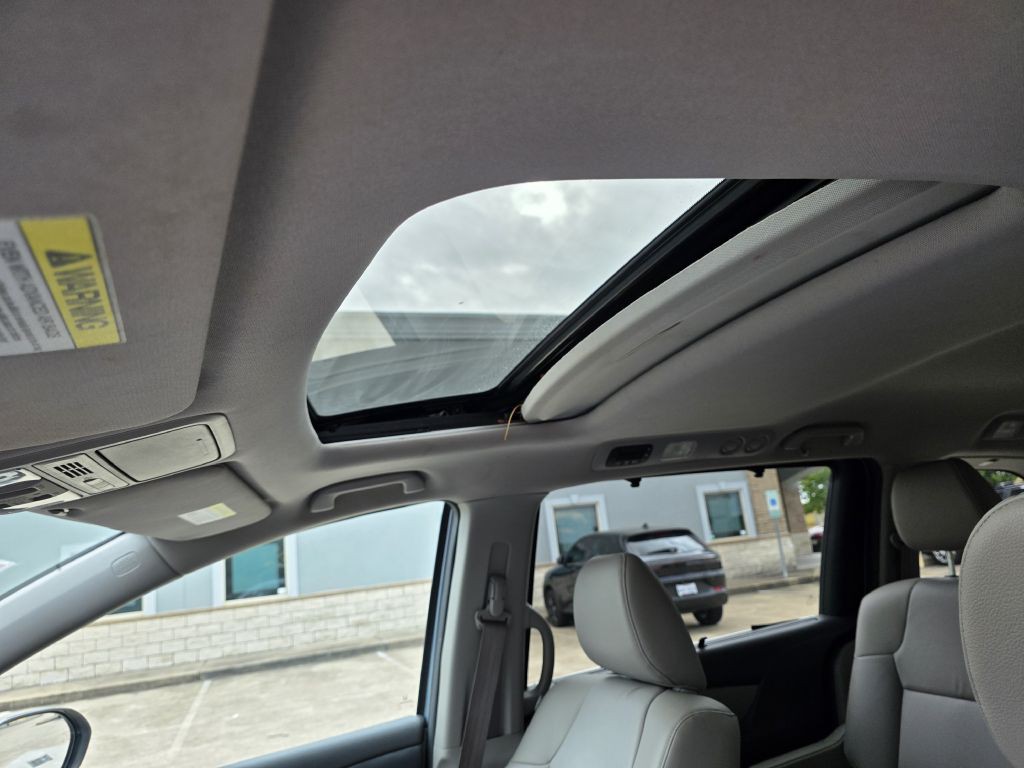 2014 Honda Odyssey Image 24