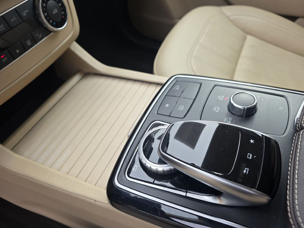 2016 Mercedes-Benz GLE-Class Image 25