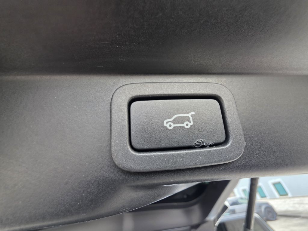 2016 Land Rover Range Rover Sport Image 21