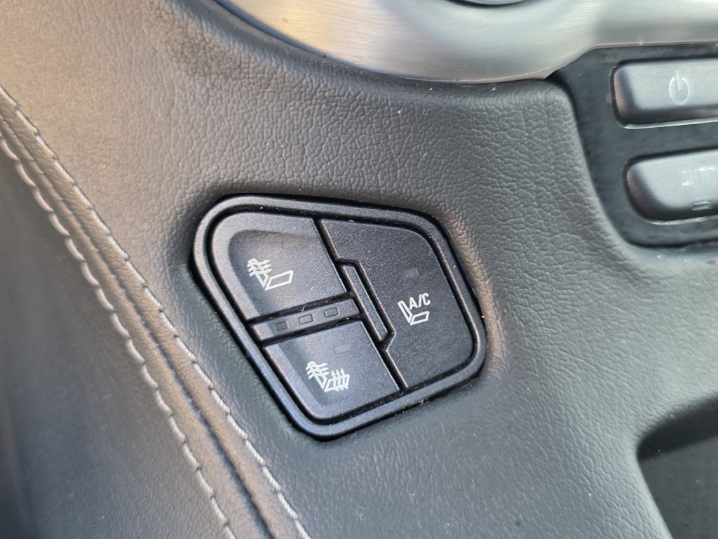 2015 GMC Yukon Image 29