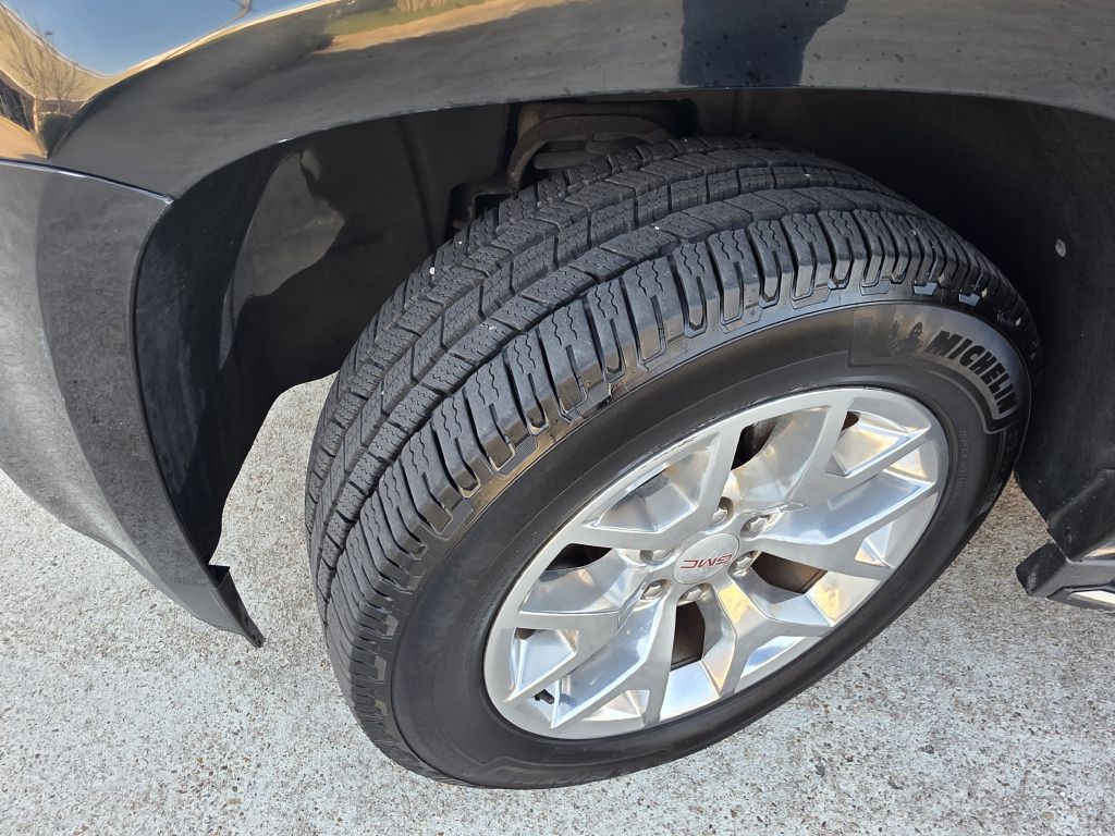 2015 GMC Yukon Image 32