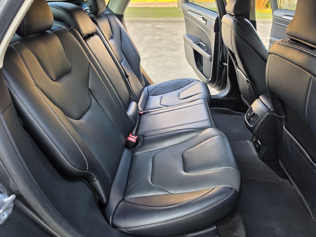 2018 Ford Fusion Image 17