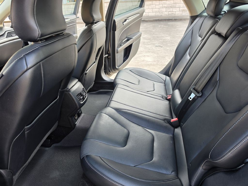 2018 Ford Fusion Image 18