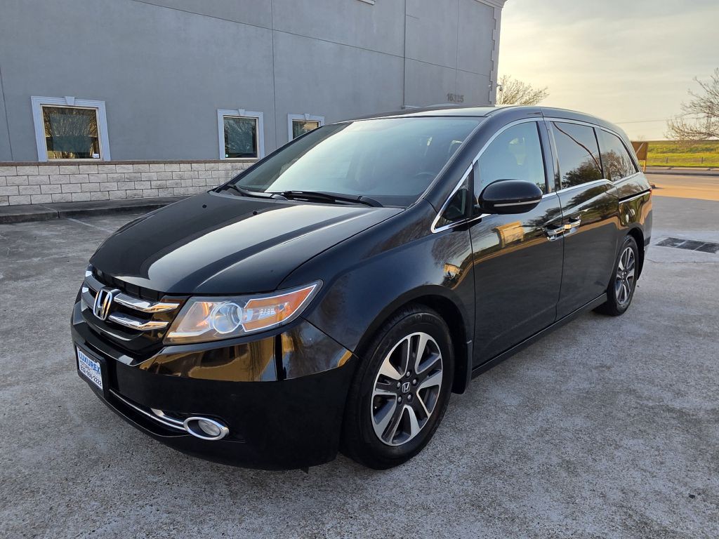 2015 Honda Odyssey Image 1
