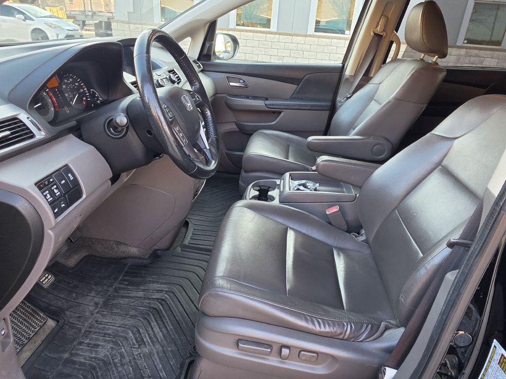 2015 Honda Odyssey Image 9
