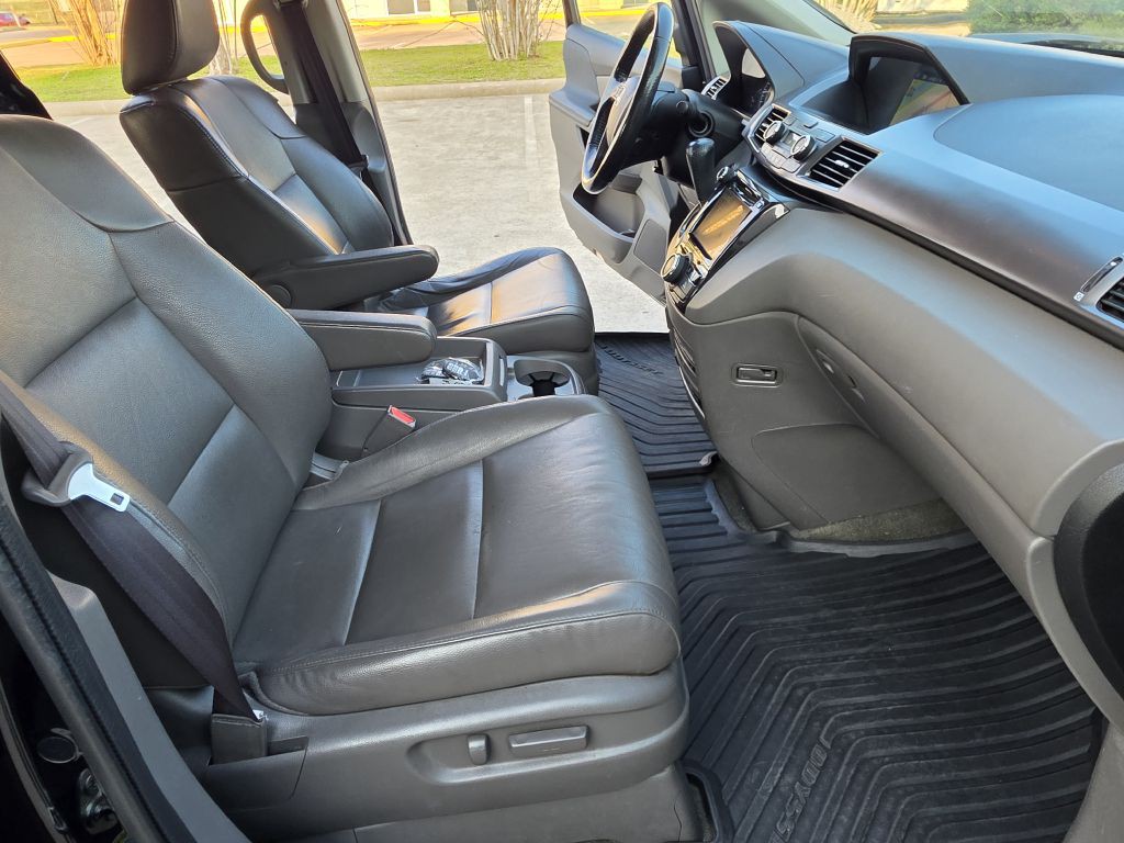 2015 Honda Odyssey Image 12