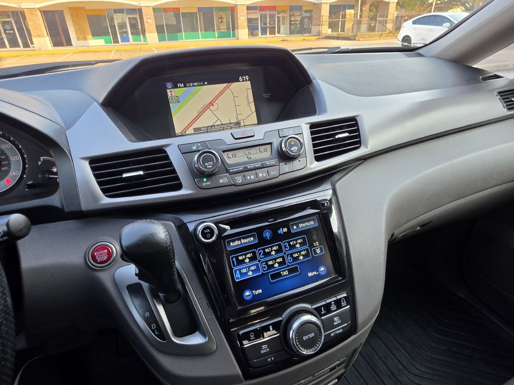 2015 Honda Odyssey Image 24