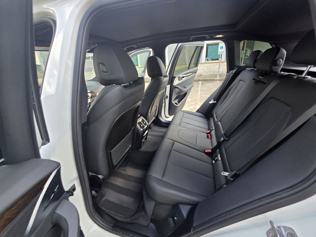 2017 BMW X3 Image 17