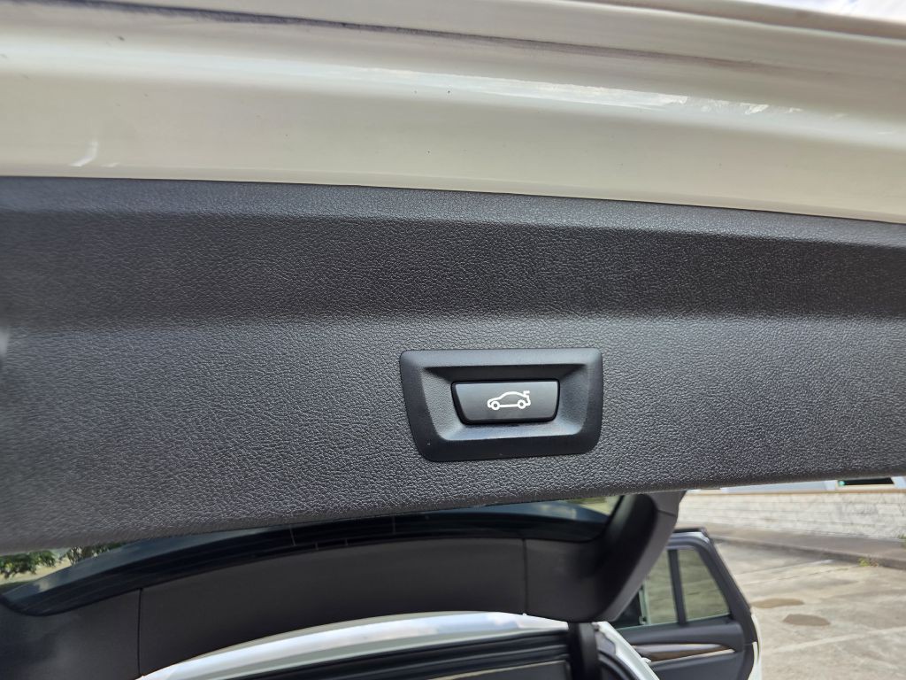 2017 BMW X3 Image 19