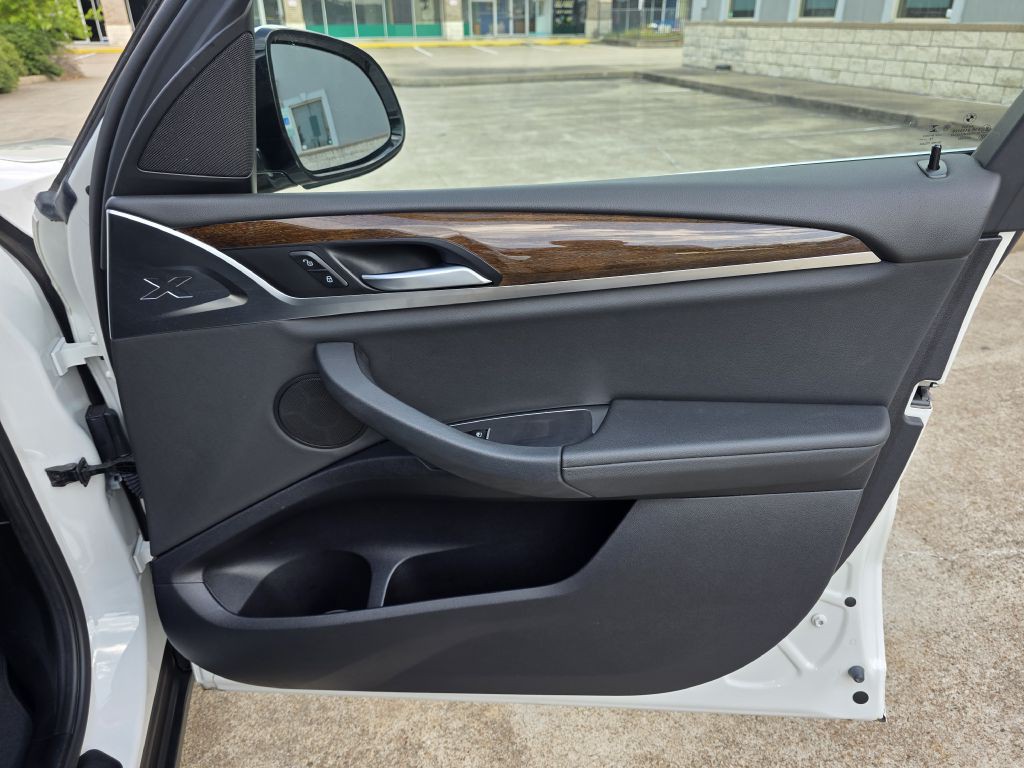 2017 BMW X3 Image 20