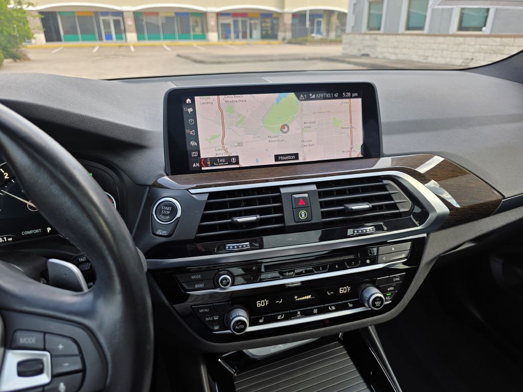 2017 BMW X3 Image 24