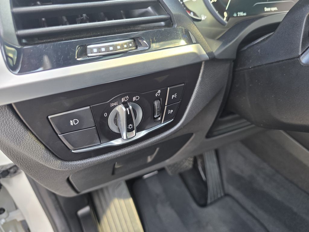 2017 BMW X3 Image 28