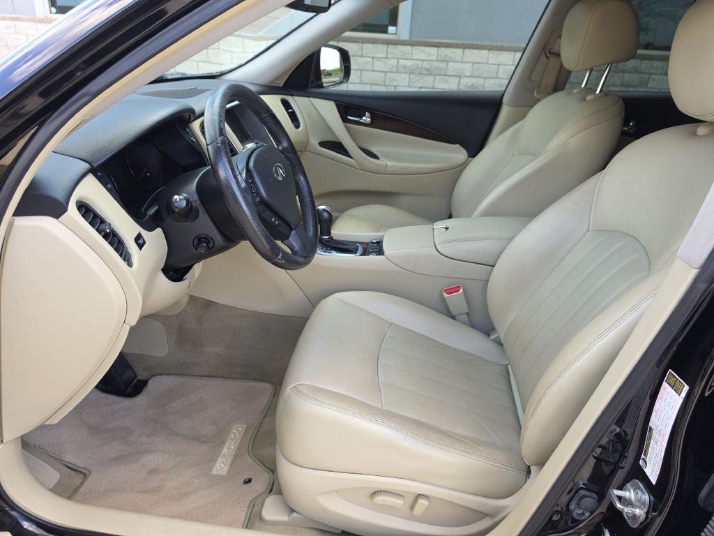 2017 INFINITI QX50 Image 11