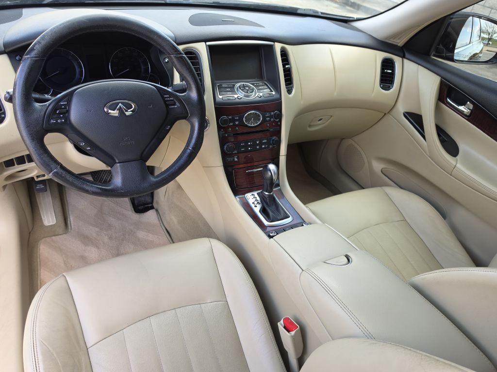 2017 INFINITI QX50 Image 12