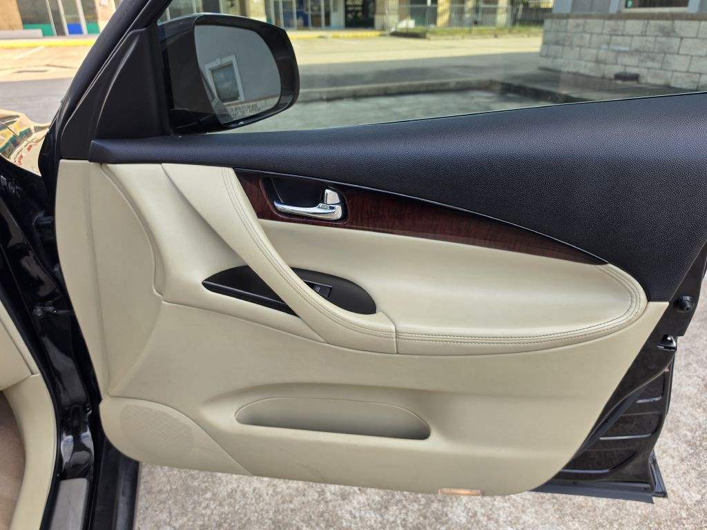 2017 INFINITI QX50 Image 19