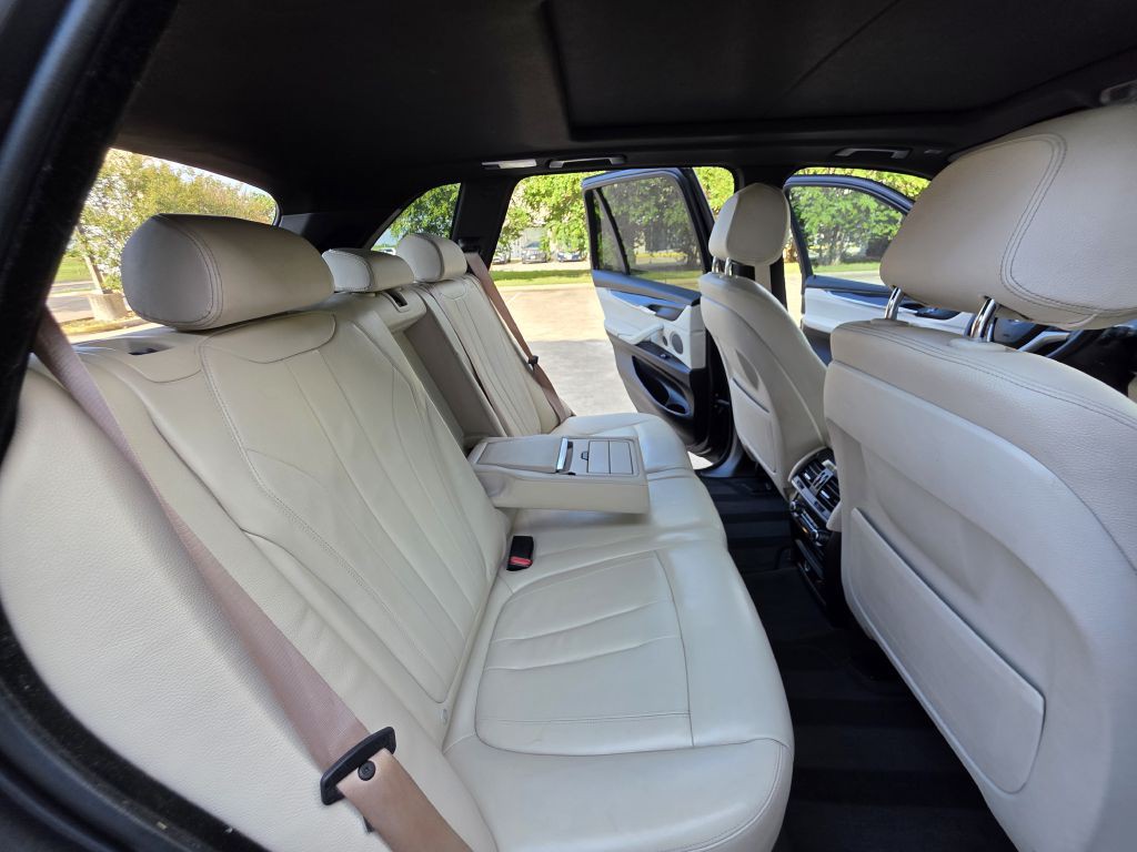 2017 BMW X5 Image 17