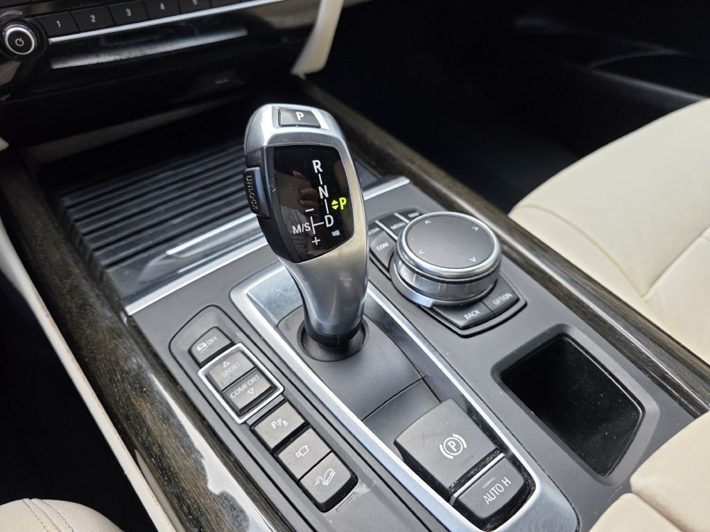 2017 BMW X5 Image 27
