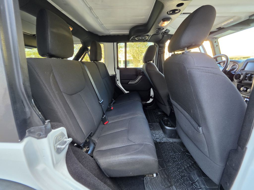 2015 Jeep Wrangler Unlimited Image 15